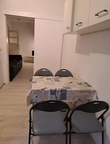 Roter Backstein 7 Apartment